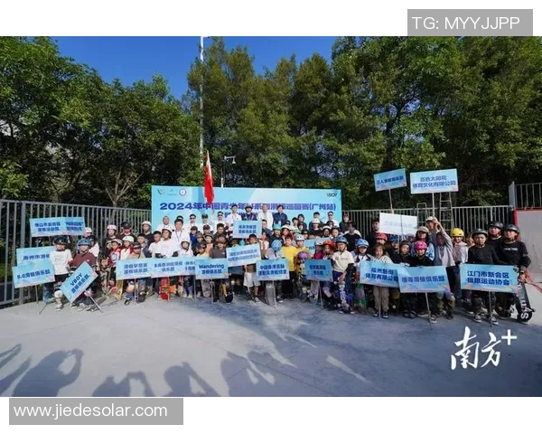 成都滑板队的崛起与反击之路:探索滑板文化的新风潮 成都滑板队的崛起与反击之路:探索滑板文化的新风潮