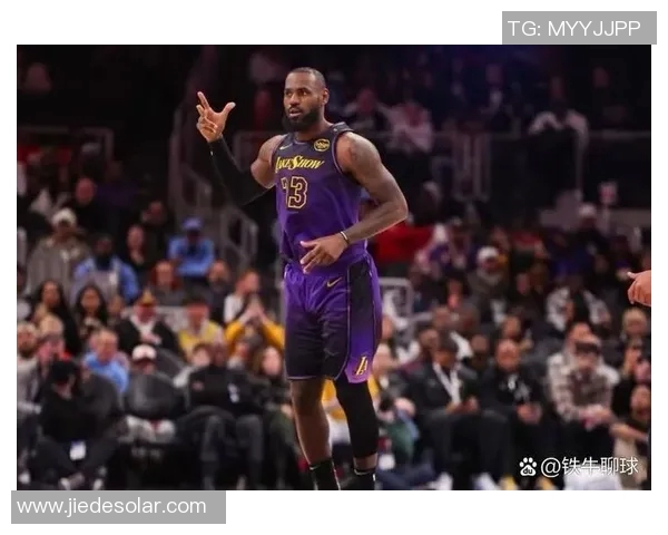 湖人力克老鹰，詹姆斯高效砍下25分